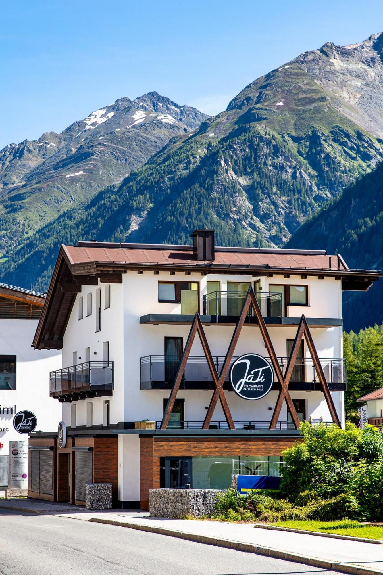 Haus Fender